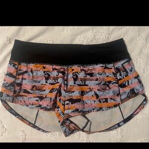 Lululemon shorts 2.5